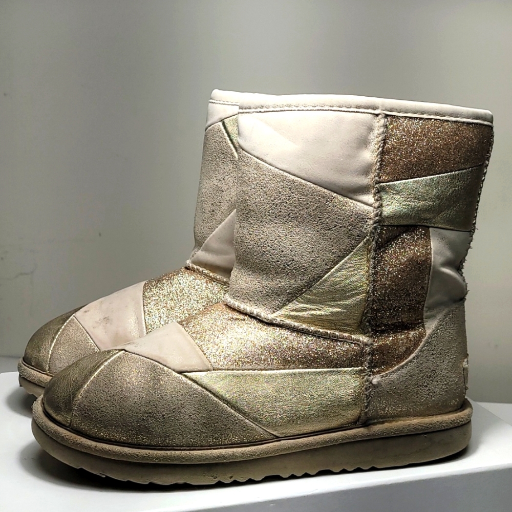 Ugg classic ll short patchwork gold size 4